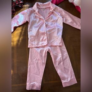 Satin pjs